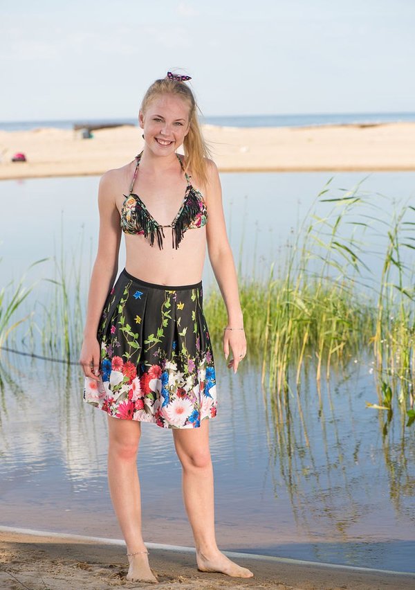 Корнелия, 24 года, 9 размер груди